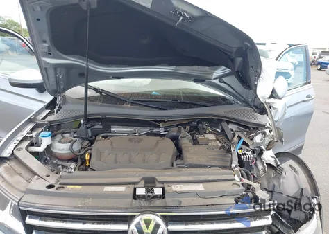 2020 Volkswagen Tiguan 2.0T Se/2.0T Se R-Line Black/2.0T Sel z USA, uszkodzony, nr VIN 3VV3B7AX5LM080698